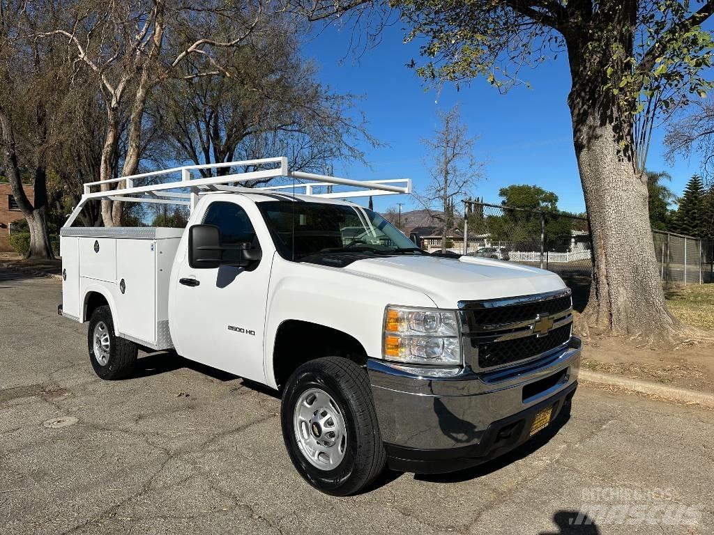 Chevrolet 2500 HD شاحنات خفيفة/مفصلية الجوانب