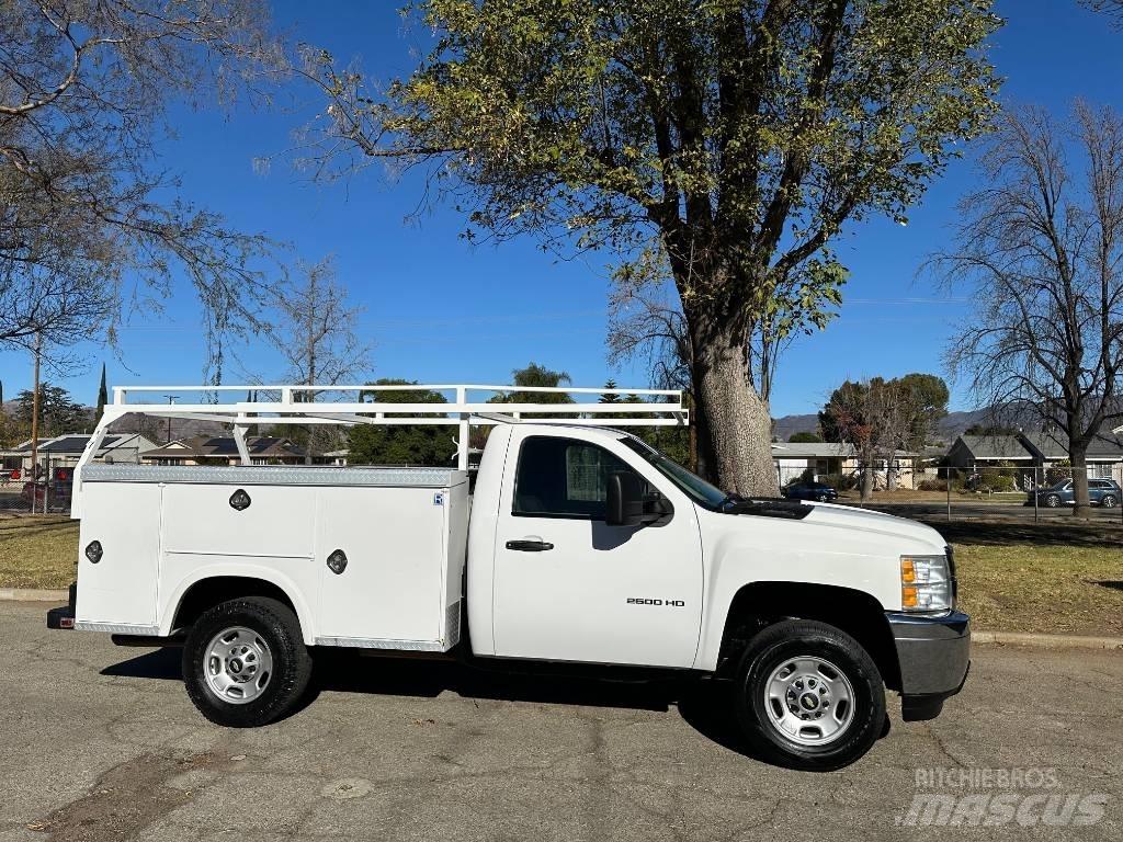 Chevrolet 2500 HD شاحنات خفيفة/مفصلية الجوانب