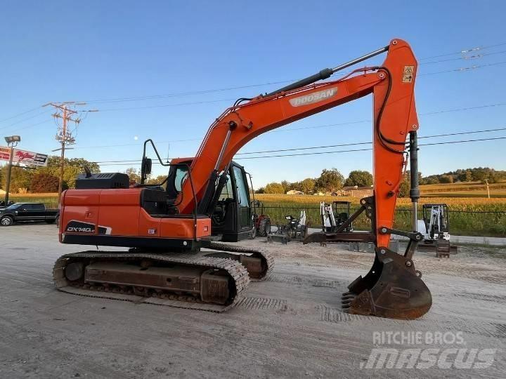 Doosan DX 140 LC حفارات زحافة