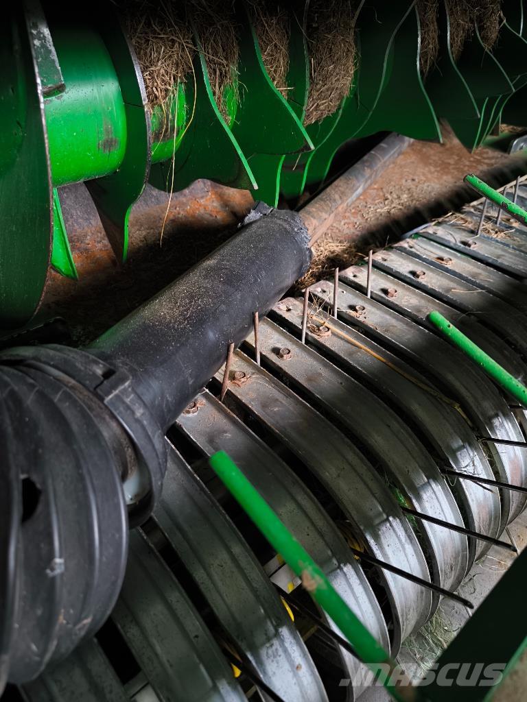 John Deere V461M محزمات مستديرة