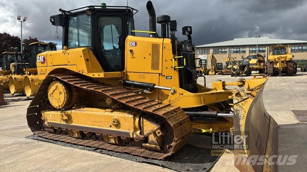 CAT D 6 LGP بلدوزرات مجنزرة