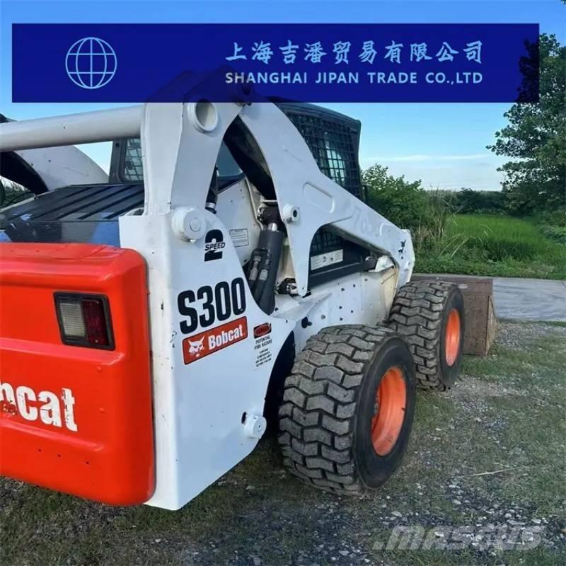 Bobcat S 300 لوادر انزلاقية التوجيه