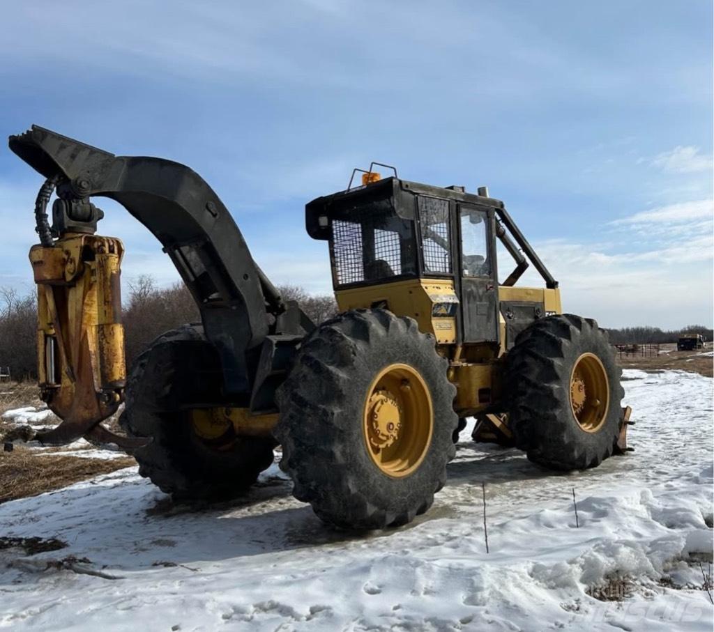 CAT 518 ساحبات الأشجار