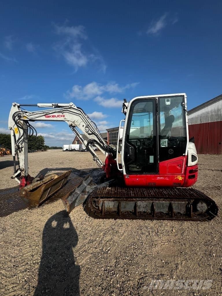Takeuchi TB 260 حفارات زحافة