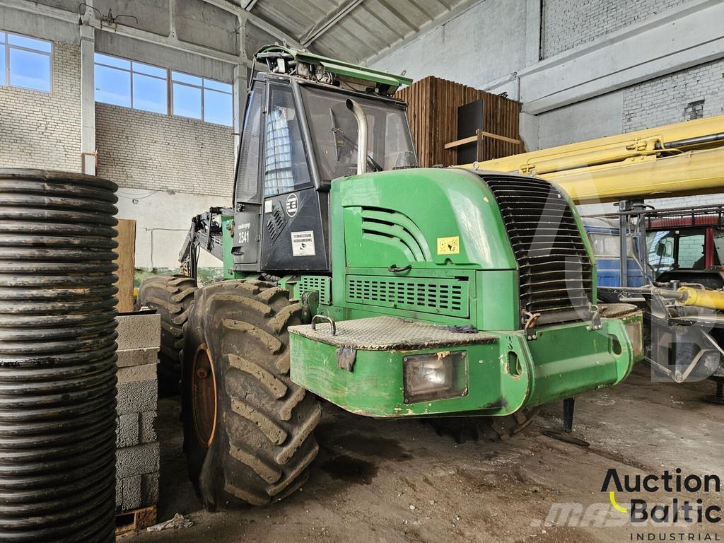 Amkodor 2541 حصادات