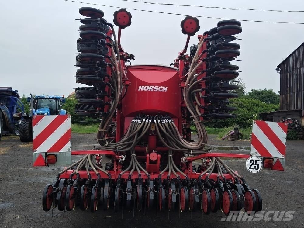 Horsch Pronto 6 DC مثاقيب مدمجة