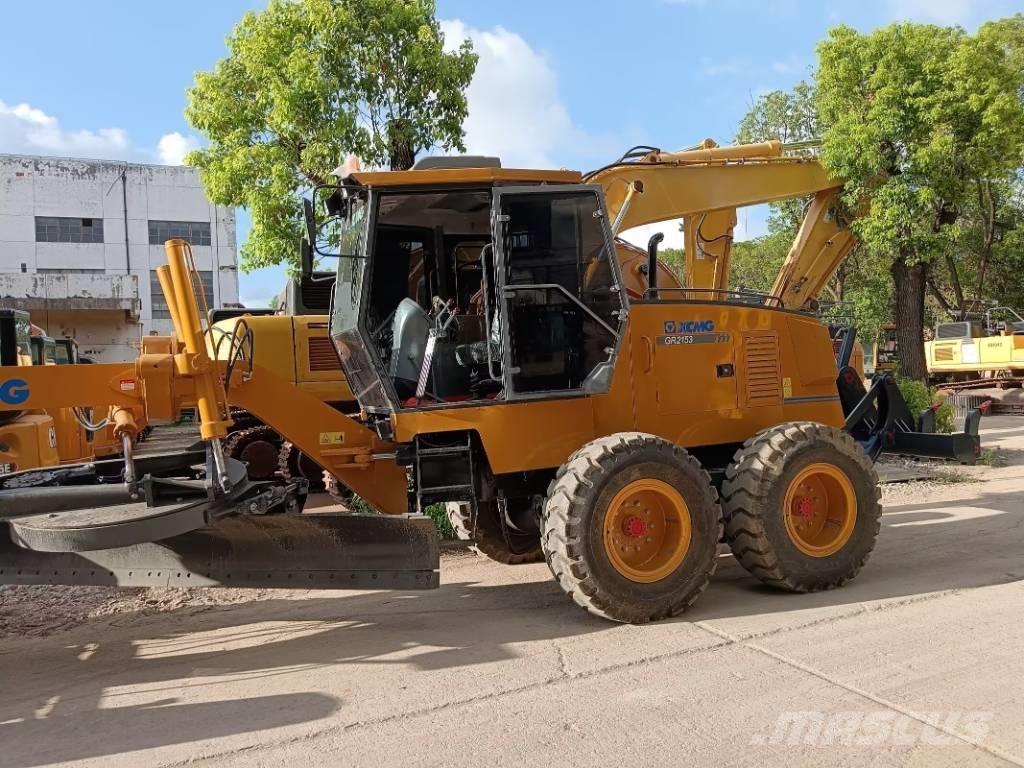 XCMG GR 2153 معدات تمهيد الطرق