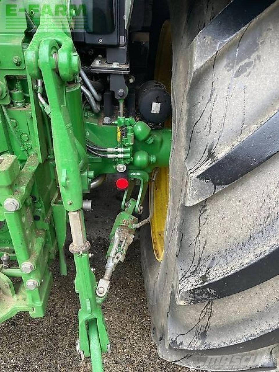 John Deere 6155r الجرارات