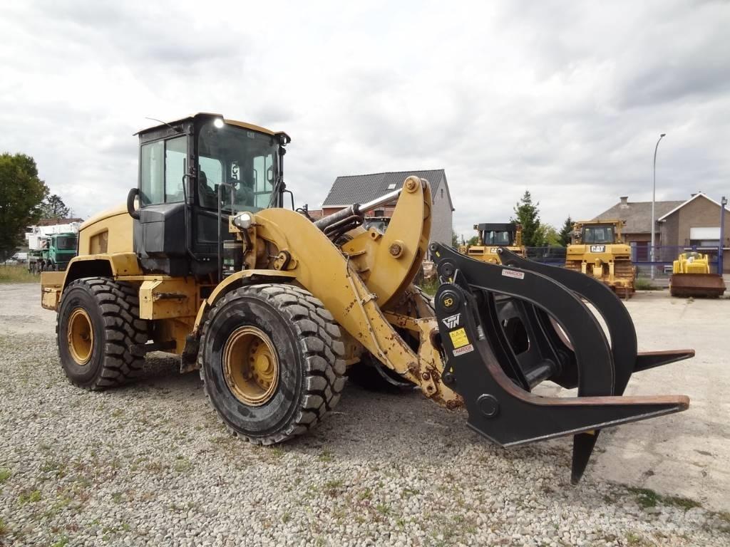 CAT 938 M لوادر بعجل