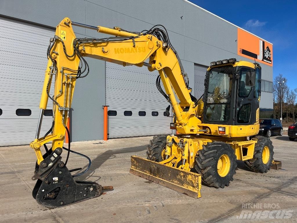 Komatsu PW 98 MR-8 حفارات بعجل