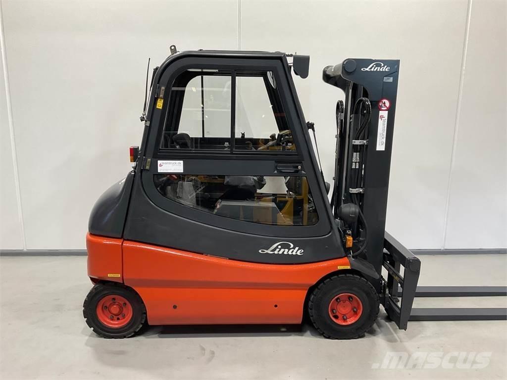 Linde E25P - 02 شاحنات ذات رافعات شوكية تعمل بالكهرباء