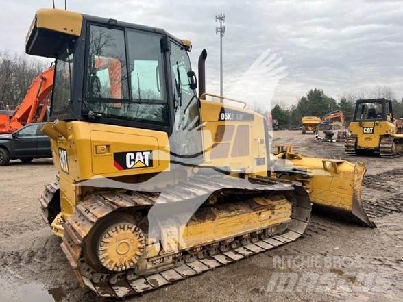 CAT D5K2 LGP بلدوزرات مجنزرة