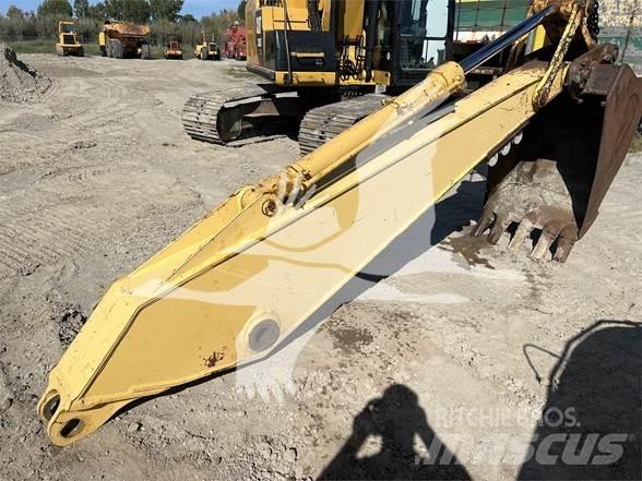 Komatsu PC200 مكونات أخرى