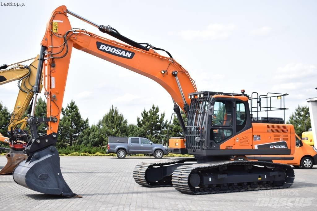 Doosan DX 225 LC-5 حفارات زحافة
