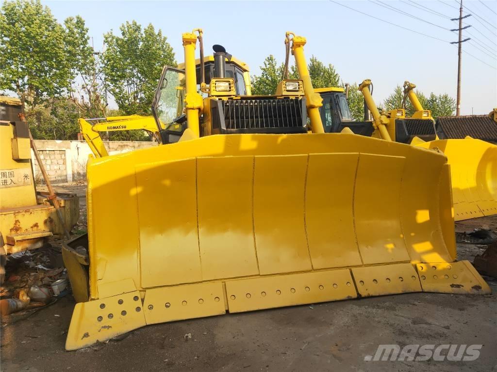 Komatsu D155AX-5 بلدوزرات مجنزرة