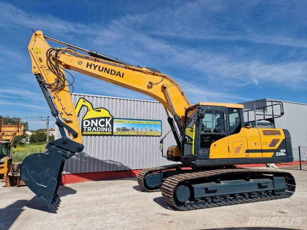 Hyundai HX 220 L حفارات زحافة