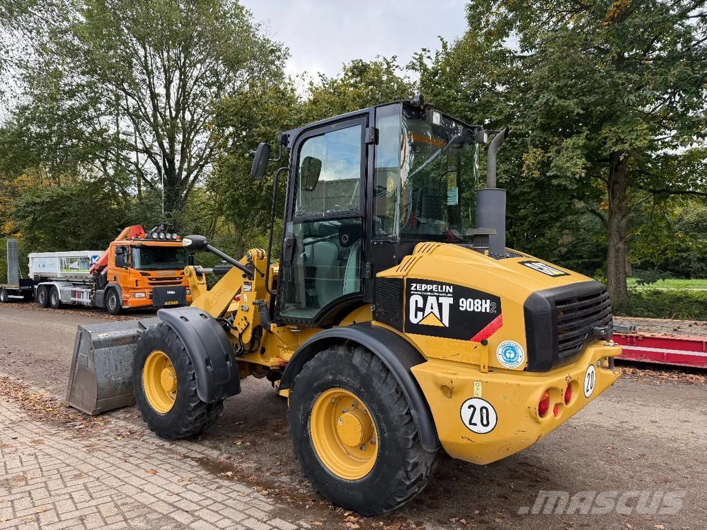 CAT 908H لوادر بعجل