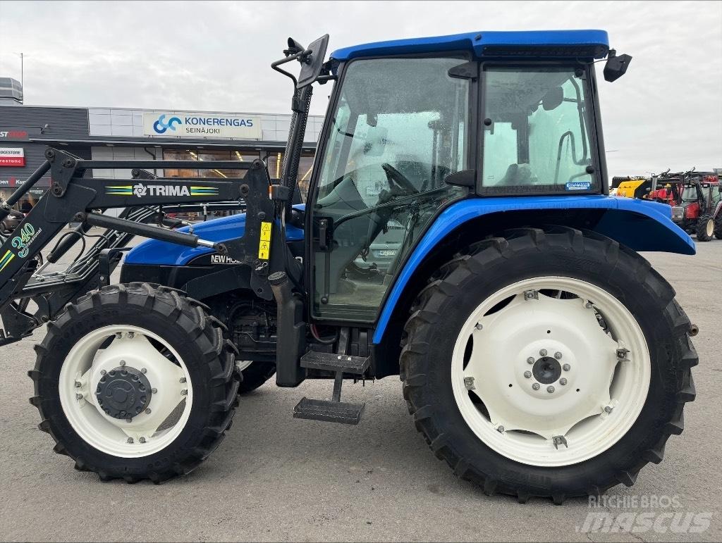 New Holland TL 100 الجرارات