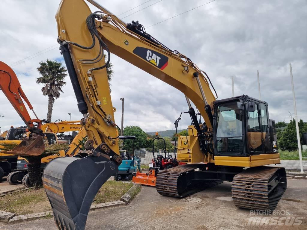 CAT 325 FL CR حفارات زحافة