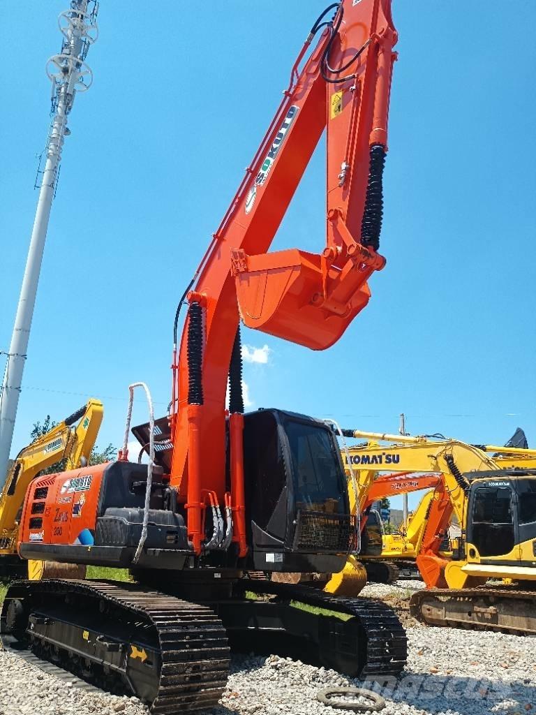 Hitachi ZX 200 حفارات زحافة