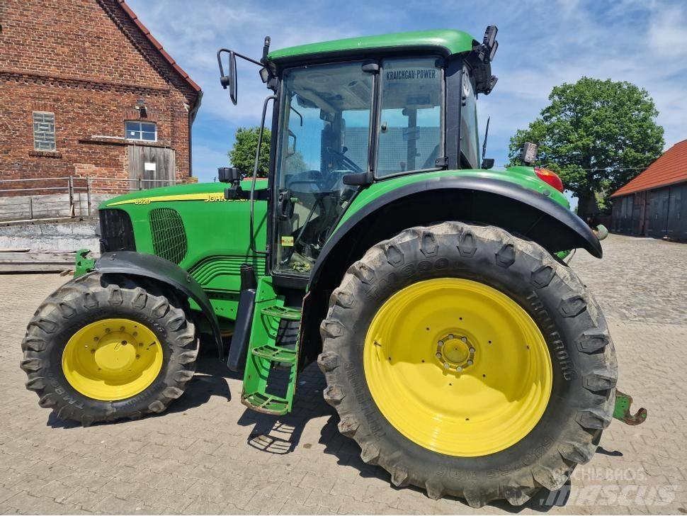John Deere 6520 الجرارات