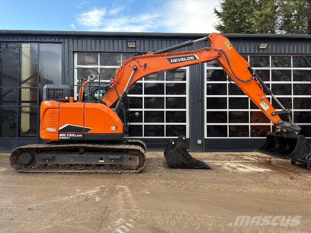 Develon DX 140 LCR-7 حفارات زحافة