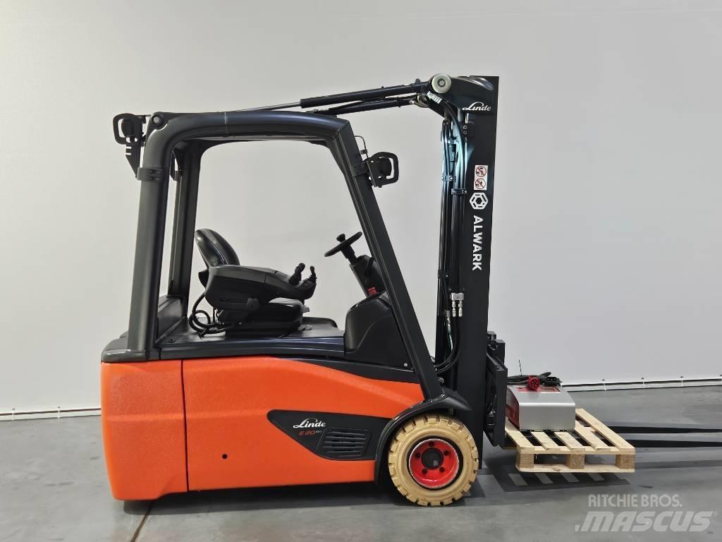 Linde E20L شاحنات ذات رافعات شوكية تعمل بالكهرباء