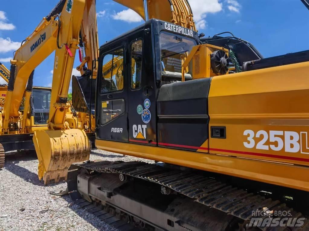 CAT 325 B L حفارات زحافة