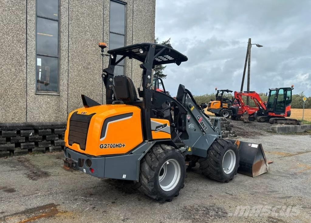 GiANT G 2700 HD لوادر صغيرة