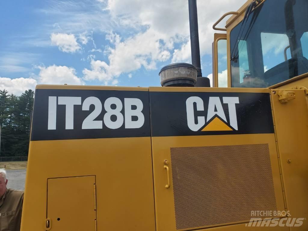 CAT IT 28 B لوادر بعجل