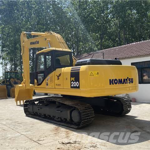 Komatsu pc200-7 حفارات زحافة
