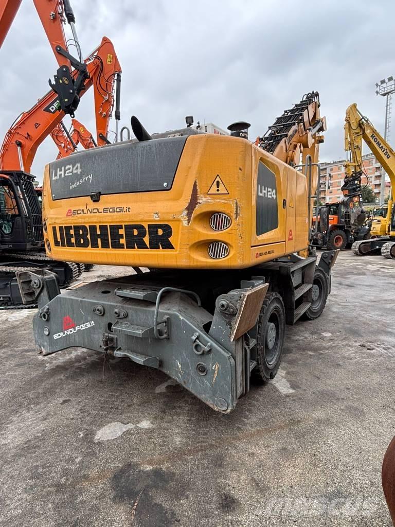 Liebherr LH 24 M مناولات المخلفات / مناولات صناعية
