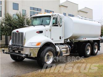 Peterbilt 348 صهاريج مياه