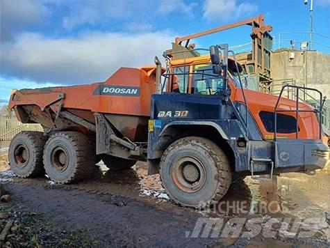 Doosan DA 30 -7 ساحبات مفصلية