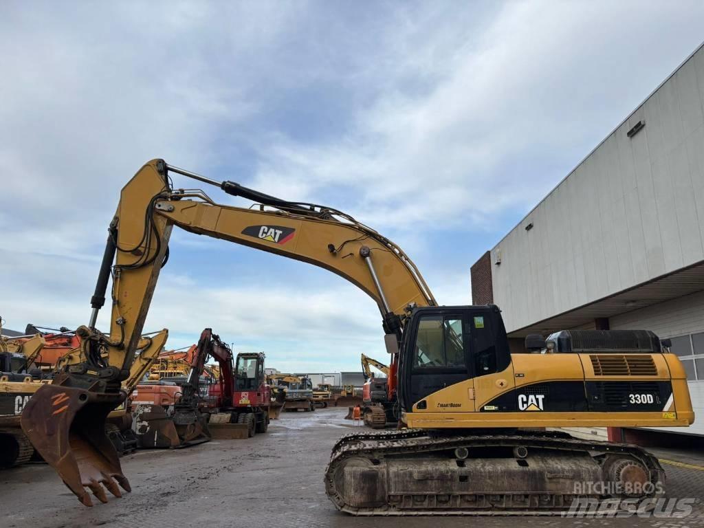 CAT 330 D L حفارات زحافة
