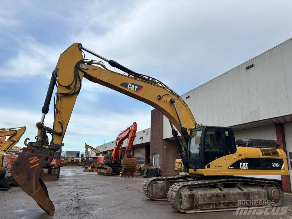 CAT 330 D L حفارات زحافة