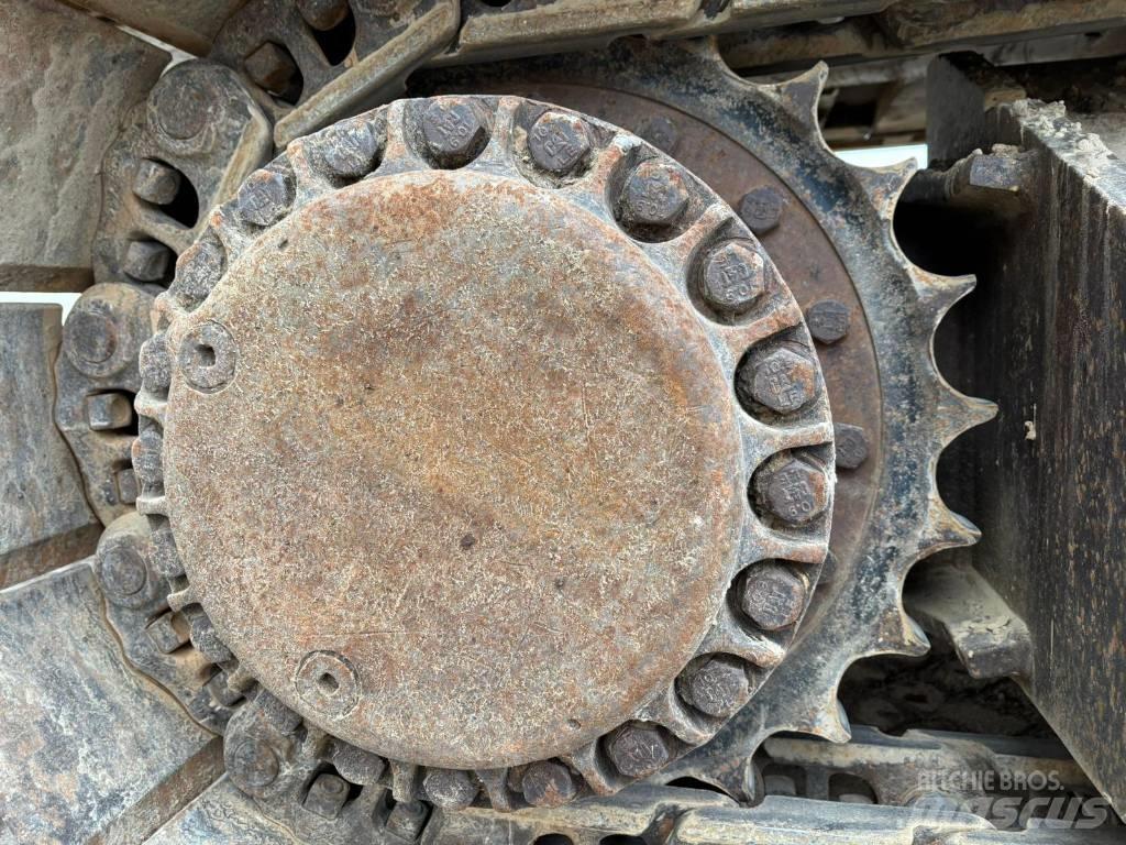 CAT 330 D L حفارات زحافة