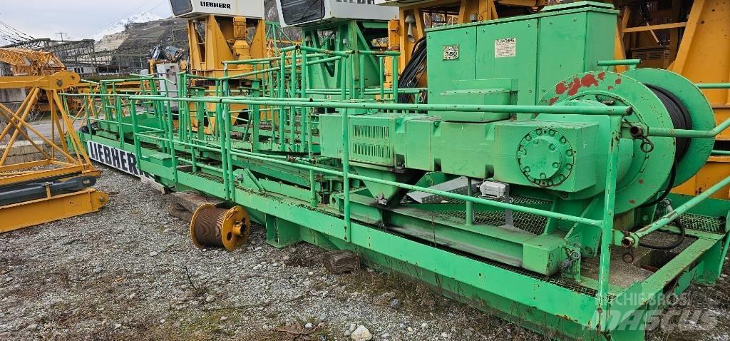 Liebherr 200 EC-H 10 رافعات برجية
