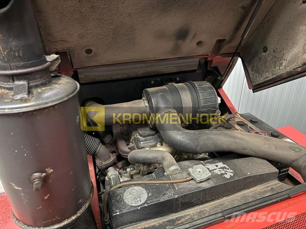 Manitou M 50-4 شاحنات الطرق الوعرة