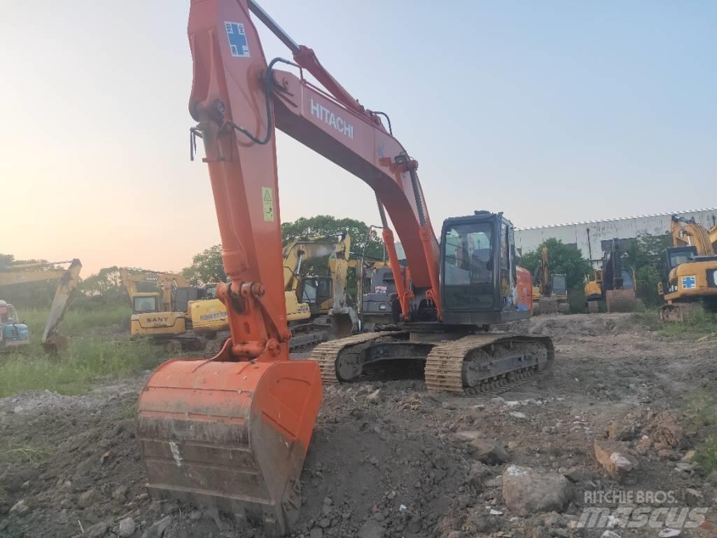 Hitachi ZX 210 حفارات زحافة