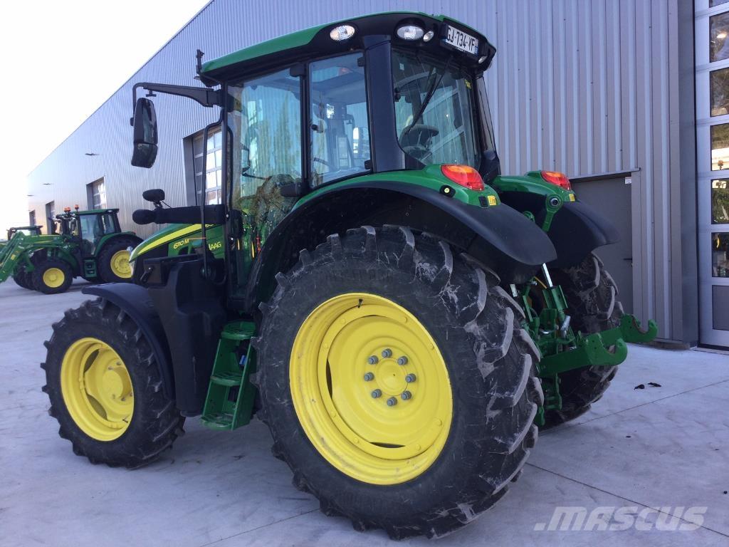 John Deere 6110M الجرارات