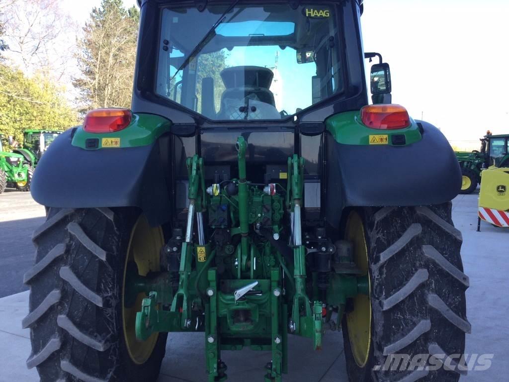 John Deere 6110M الجرارات