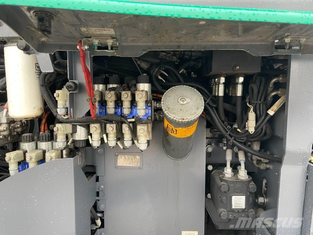 Vögele SUPER 1300-3I معدات السفلتة