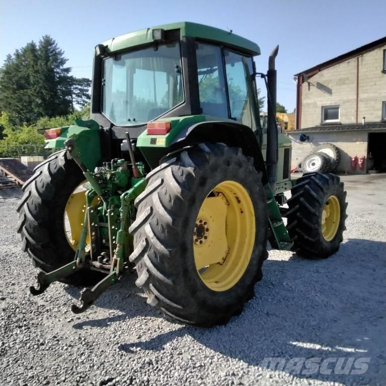 John Deere 6510 الجرارات