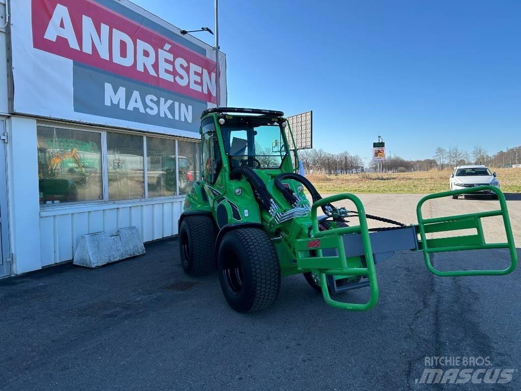 Avant Avant 860 I لوادر انزلاقية التوجيه