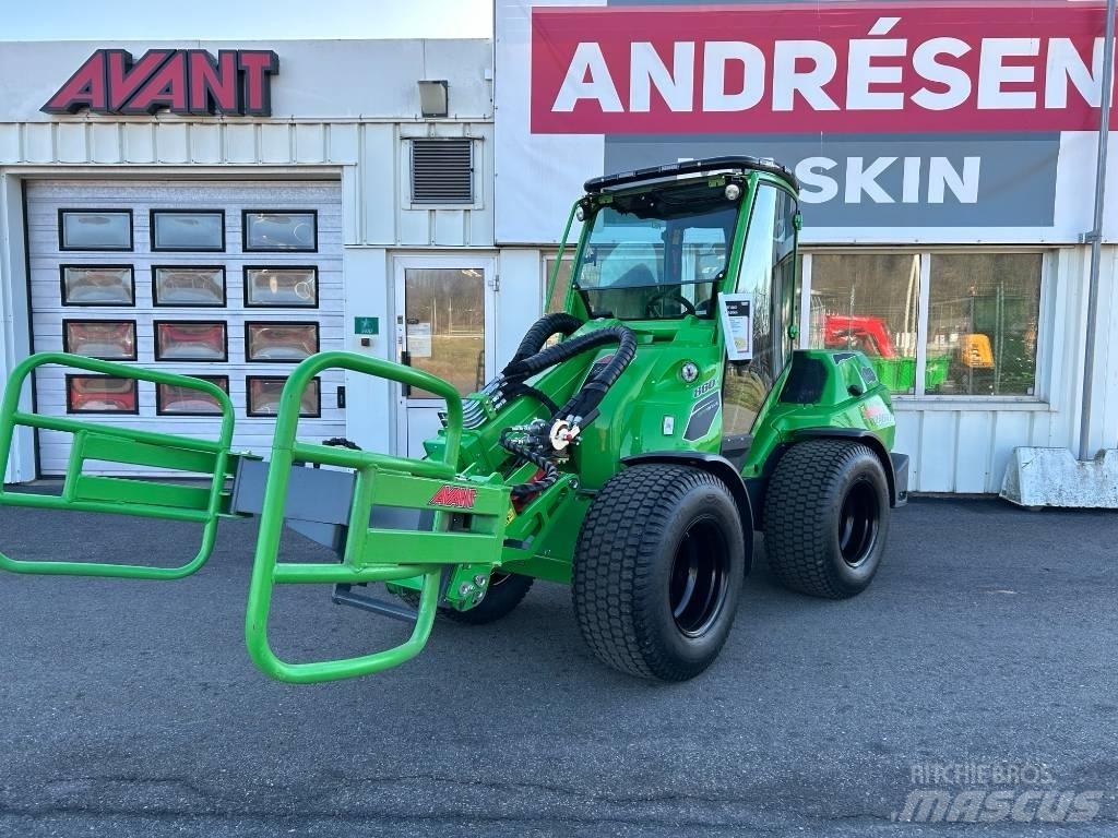 Avant Avant 860 I لوادر انزلاقية التوجيه