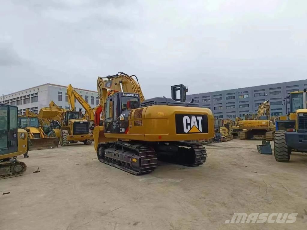 CAT 330 D حفارات زحافة