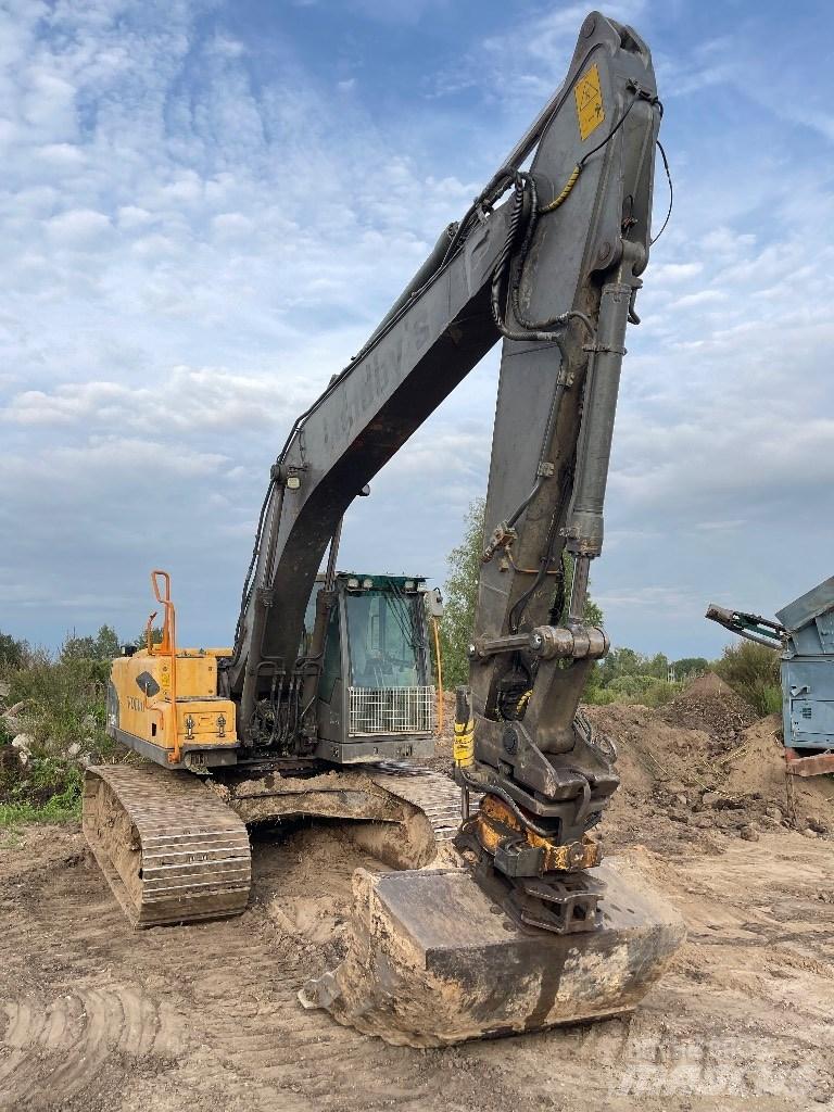 Volvo EC 210 C L حفارات زحافة
