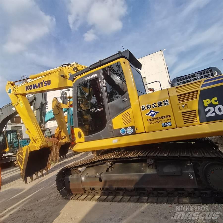 Komatsu pc200-8 حفارات زحافة