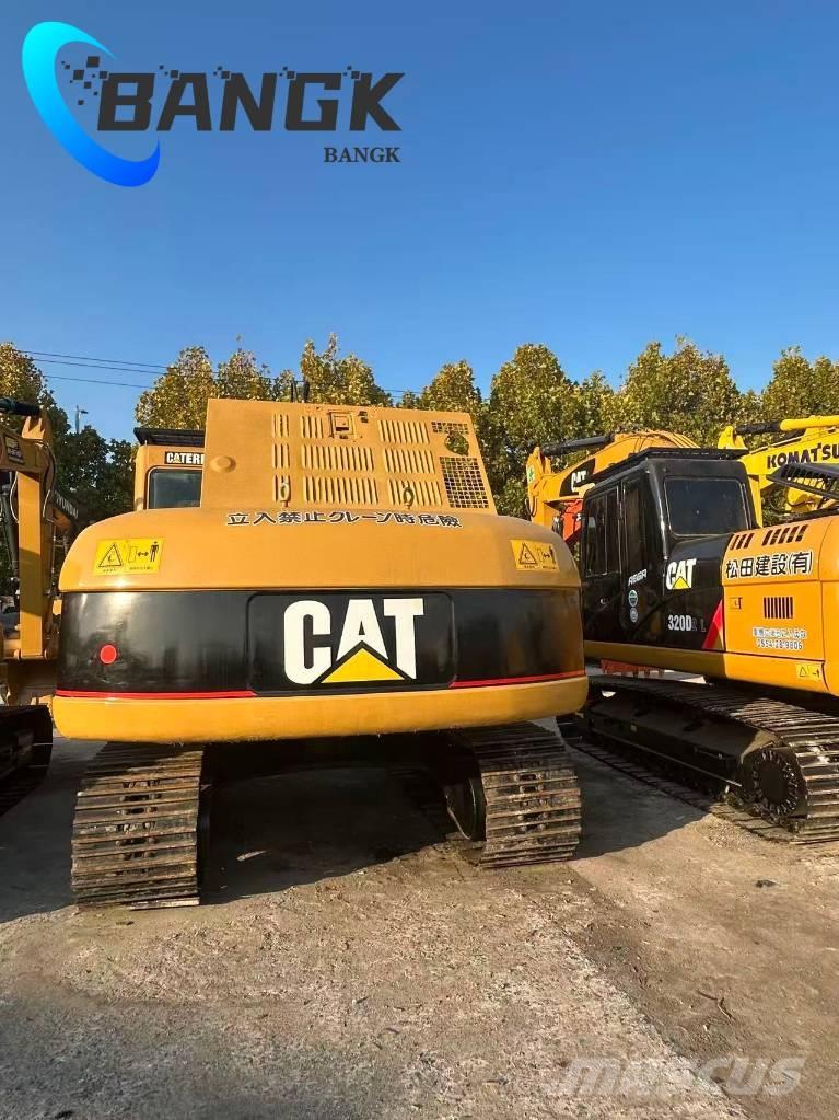 CAT 320CL حفارات زحافة